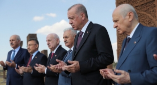 Cumhurbaşkanı Recep Tayyip Erdoğan Ahlat'ta