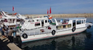 Van Gölü’ndeki kayıtlı balıkçı teknelerine destek