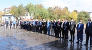 Ahlat’ta 19 Ekim Muhtarlar Günü kutlandı