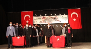 Ahlat'ta 24 Kasım öğretmenler günü kutlandı