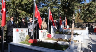 Şehit Halit Topuz kabri başında anıldı 