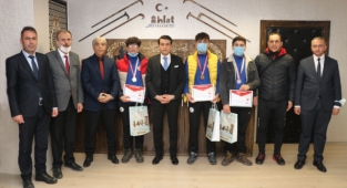 TÜRKİYE GÜREŞ ŞAMPİYONASINDA AHLAT’I TEMSİL EDECEK