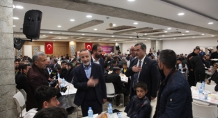 AHLAT BELEDİYESİNDEN İFTAR PROGRAMI