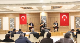 ÜNLÜ AŞIKLAR AHLAT’TA SEVENLERİYLE BULUŞTU