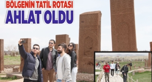 BÖLGENİN TATİL ROTASI AHLAT OLDU 