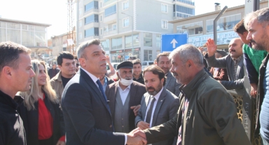 Yenilik Partisi Genel Başkanı Yılmaz Ahlat’ta