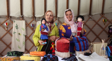 YÖRESEL YEMEKLER VE EL SANATLARI AHLAT’TA BULUŞTU