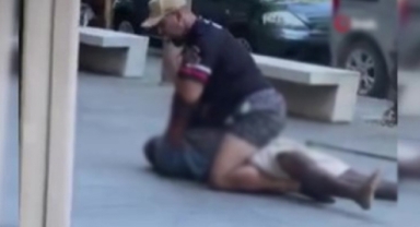 İtalya'da Afrikalı sokak satıcısını sokak ortasında öldürdü