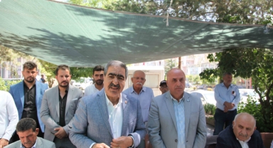 İyi Partili Oral, Ahlat’ta vatandaşlarla bir araya geldi