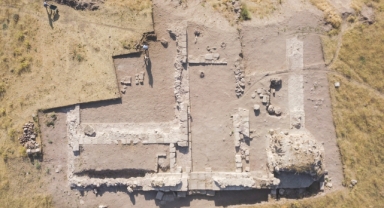 AHLAT’TAKİ “İÇ KALE” KAZISI TARİHE IŞIK TUTACAK