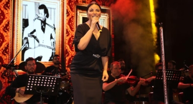  Zara, Bitlis'in kurtuluş gününde konser verdi