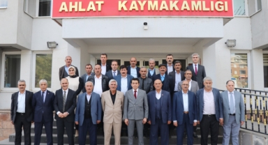 AHLAT’TA 19 EKİM MUHTARLAR GÜNÜ KUTLANDI 
