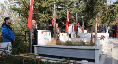 Ahlatlı şehitler Erdoğan Gökbulak ile Halit Topuz kabirleri başında anıldı