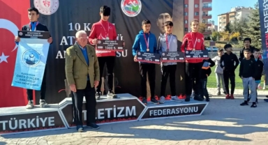 AHLATLI SPORCU TÜRKİYE ÜÇÜNCÜSÜ OLDU