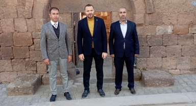 VAKIFLAR GENEL MÜDÜR YARDIMCISI ÖKTEN’İN AHLAT ZİYARETİ