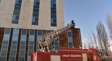 AHLAT DEVLET HASTANESİNDE YAPILAN TATBİKAT GERÇEĞİ ARATMADI 