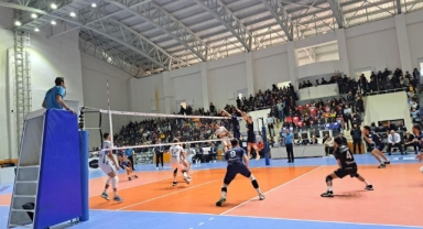 Efeler Ligi: TÜRŞAD: 0 - Arkas Spor: 3
