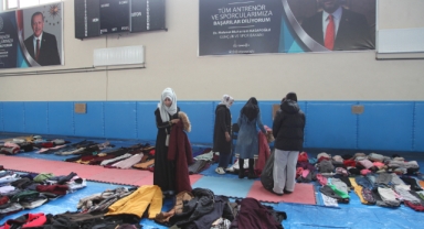 AHLAT’TA DEPREMZEDELERİN İHTİYAÇLARI İÇİN “SOSYAL MARKET” OLUŞTURULDU