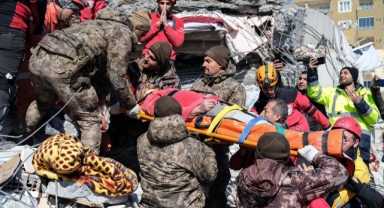 Kahramanmaraş merkezli depremlerin 4. günü: 12 bin 873 kişi hayatını kaybetti