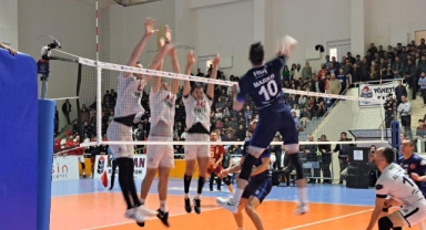  Efeler Ligi: TÜRŞAD: 3 - Galatasaray: 1