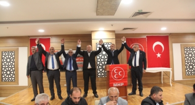 Ahlat’ta MHP aday tanıtımı ve iftar programı düzenledi