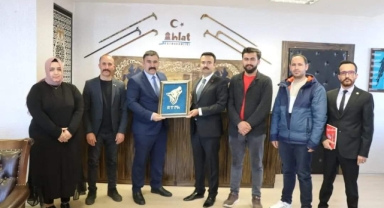 AHLAT ÜLKÜ OCAKLARINDAN KAYMAKAM BİNGÖL’E ZİYARET