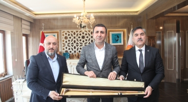 Ak Parti Bitlis Milletvekili Bedirhanoğlu’nun Ahlat ziyareti