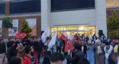 Seçim sonrası Ahlat'ta kutlama