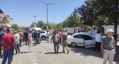 AHLAT BELEDİYE BAŞKANI MÜMTAZ ÇOBAN KAZA YAPTI