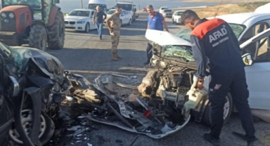 Ahlat'ta trafik kazası: 8 yaralı