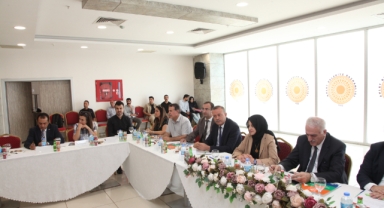 Ahlat’ta Van Gölü'nün korunmasına yönelik toplantı yapıldı