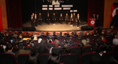 AHLAT’TA 24 KASIM ÖĞRETMENLER GÜNÜ KUTLANDI
