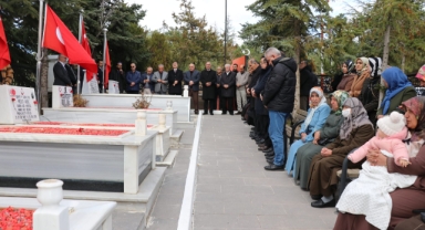 AHLATLI ŞEHİTLER VEFAT YIL DÖNÜMLERİNDE ANILDI 