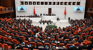 Çalışan emeklilere 5 bin TL ödenmesini öngören teklif kabul edildi