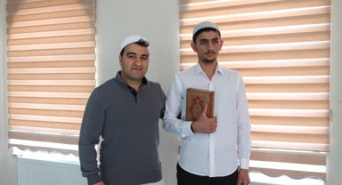 Ahlat’ta 17 yaşındaki lise öğrencisi 2 ayda hafız oldu
