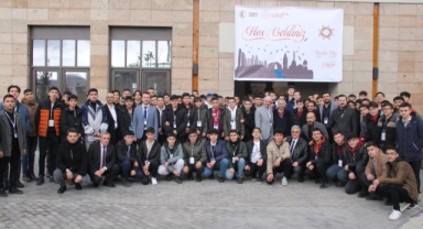 MAZİDEN ATİYE AHLAT PROGRAMIYLA ÖĞRENCİLER AHLAT’A GELİYOR
