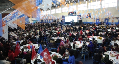 AHLAT’TA CUMHUR İTTİFAKI ADAYI GÜLMEZ’İN PROJE TANITIM TOPLANTISI YOĞUN KATILIMLA GERÇEKLEŞTİ