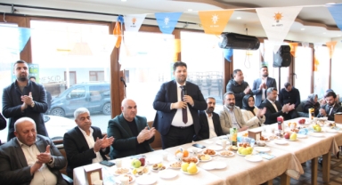 AK PARTİ AHLAT'TAKİ GENÇLİK BULUŞMASINDA ÖNEMLİ MESAJLAR VERDİ