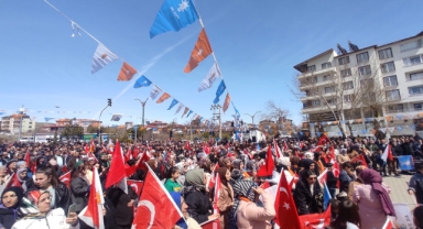 CUMHUR İTTİFAKI AHLAT’TA MİTİNG DÜZENLEDİ