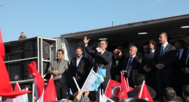 İYİ PARTİ AHLAT’TA MİTİNG DÜZENLEDİ