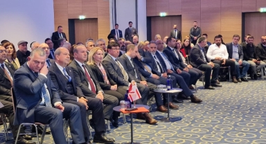 Tatar, Berlin’de Türk-Alman iş insanlarını Kıbrıs’a yatırıma çağırdı