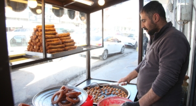 AHLAT’TA RAMAZAN AYINDA EN ÇOK “LOKMA TATLISI” SATILIYOR