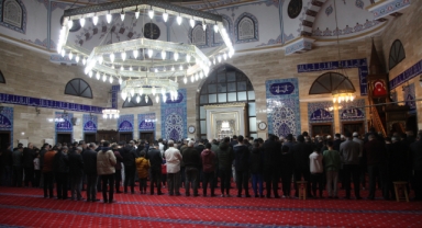 BİTLİS VE İLÇELERİNDE BAYRAM NAMAZI SAATLERİ