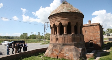 Emir Bayındır Kümbeti Işıklandırılacak