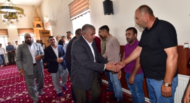 AHLAT’TA İKİ AİLE ARASINDA BARIŞ TÖRENİ YAPILDI 