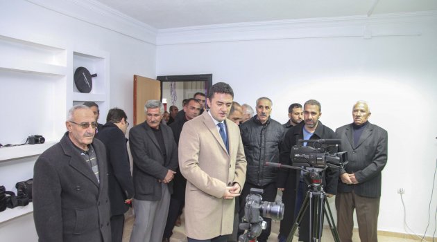 AHLAT'TA YENİ BİR FOTOĞRAF STÜDYOSU AÇILDI