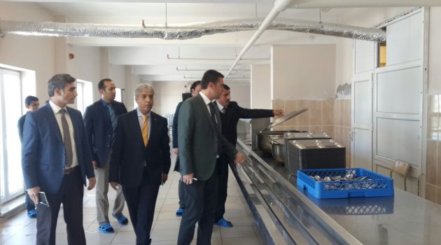 KAYMAKAM TEKBIYIKOĞLU'NUN OKUL ZİYARETİ