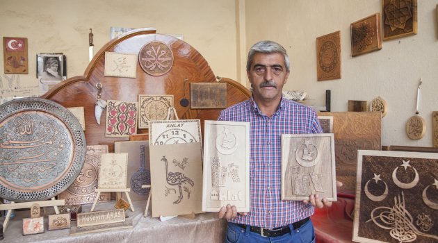 SELÇUKLU MEZAR TAŞLARI AHŞABA İŞLENİYOR