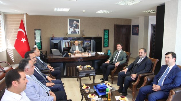 Vali Ustaoğlu'ndan Ahlat'a ziyaret